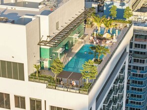 Pool - The Crosby Miami Worldcenter  Downtown Miami (Miami)