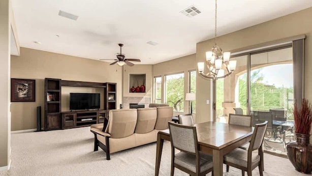 Living area - 3BR Stay w/ Heated Pool, Spa, Gym & Grill Access (Scottsdale)