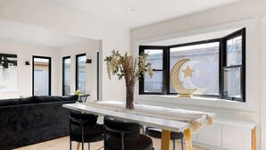 Dining - Stylish 4BR Scottsdale Home with Pool & Fireplace (Scottsdale)