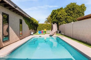 Pool - Stylish 4BR Scottsdale Home with Pool & Fireplace (Scottsdale)