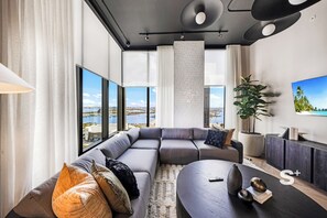 Living area - Chic Downtown Studio in Miami (Miami)