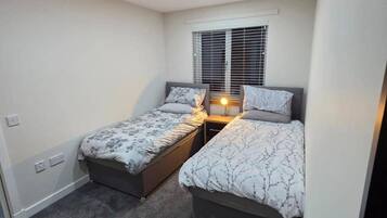 2 bedrooms, iron/ironing board, free WiFi, bed sheets