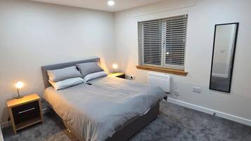 2 bedrooms, iron/ironing board, free WiFi, bed sheets