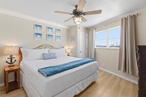 Condo, 1 cama King e sofá-cama (Daytona Inn Beach Resort 409)