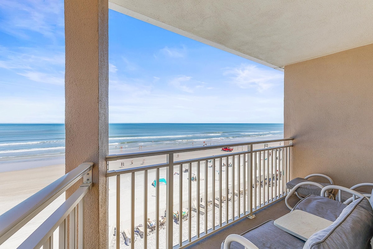Condo, 1 King Bed with Sofa bed (Daytona Inn Beach Resort 409) | Beach