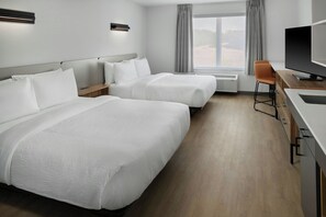 Estudio, 2 camas de matrimonio | Cortinas opacas, wifi gratis, ropa de cama