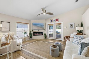 House, Multiple Beds (Sip of Sun) | Living area - Sip of Sun (New Smyrna Beach)