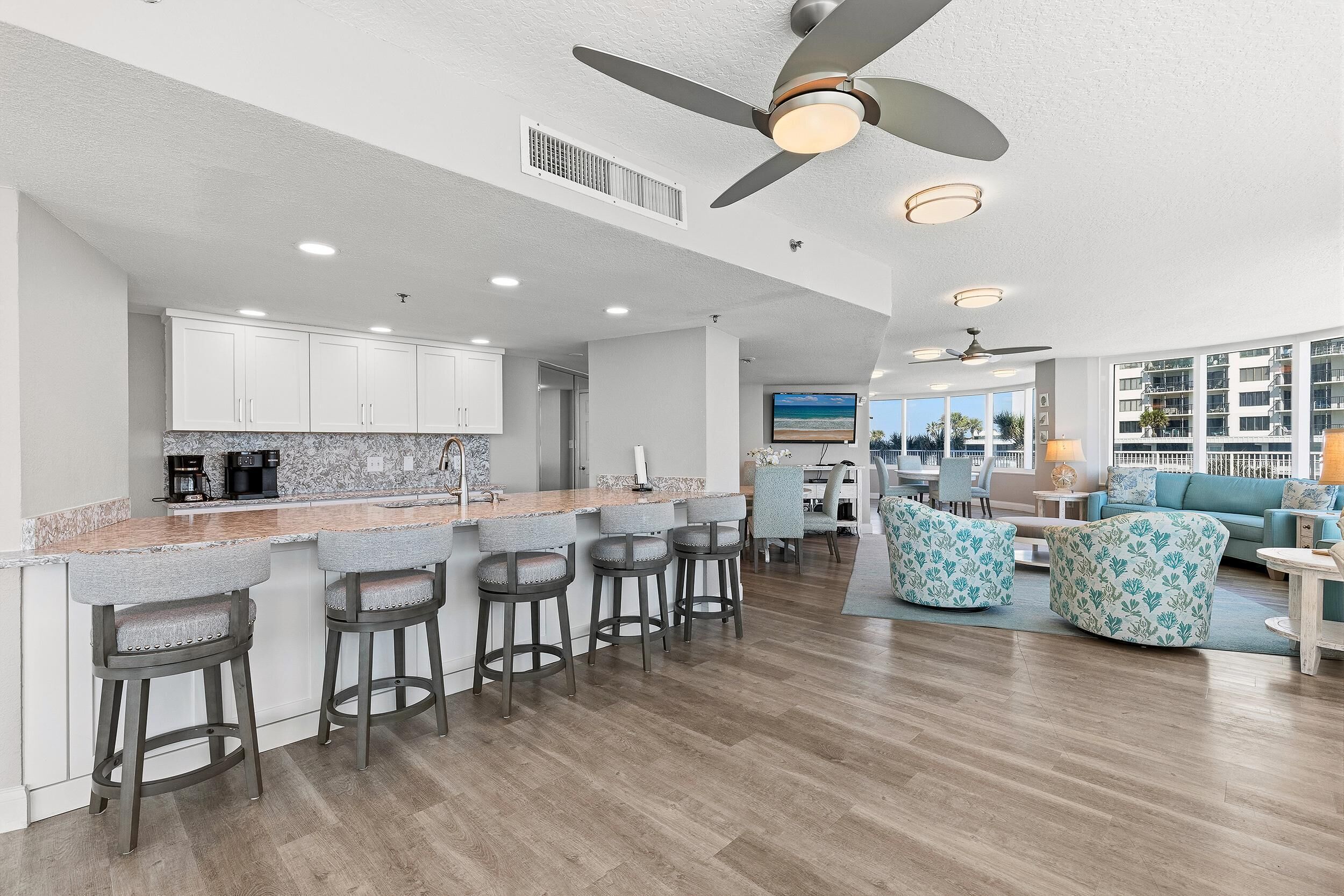 Condo, Multiple Beds (Peck Plaza 9NW) | Interior