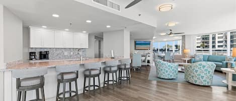 Condo, Multiple Beds (Peck Plaza 9NW) | Interior