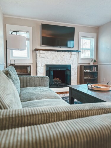 Vintage BG Home — Historic Charm, Prime Location
