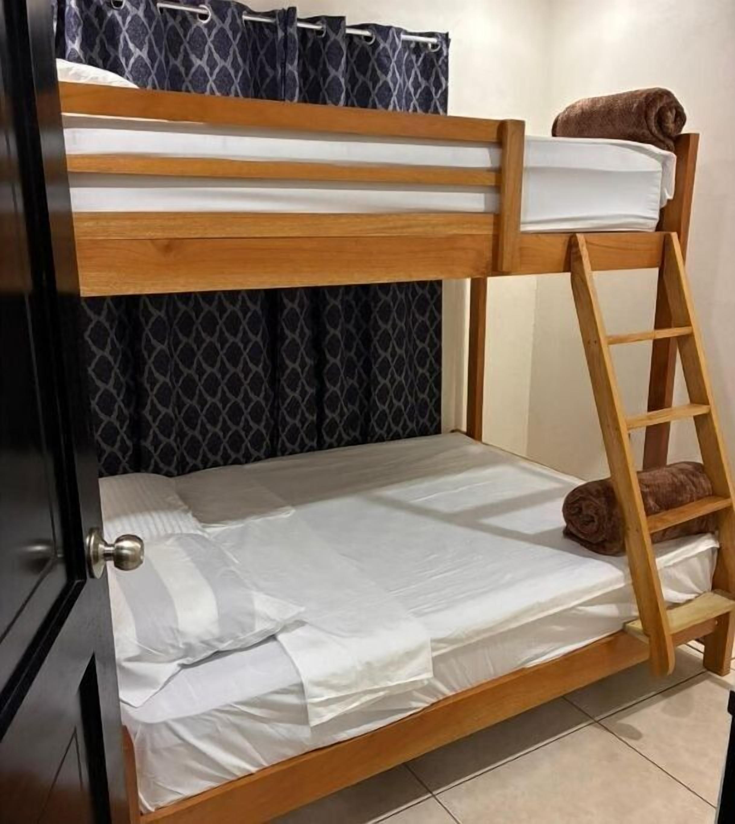 Internet, bed sheets