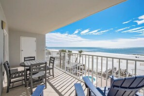 Outdoor dining - Beachfront at Ocean House II
It’s Shore Paradise (Gulf Shores)