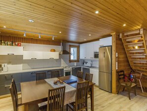 Fridge, microwave, dishwasher, cookware/dishes/utensils - Pankamaa 12 by Interhome (Pelkosenniemi)