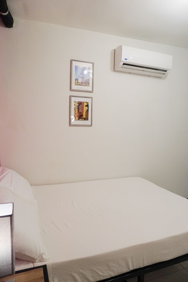 Chambre de base double | Literie fournie