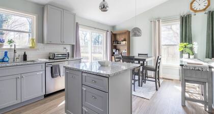 Casa Noisette: cozy 3 bed, 2 bath home 2 mi from The Battery & Truist Park