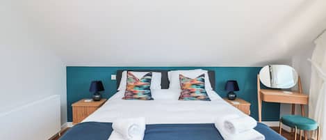 2 habitaciones, decoración personalizada y muebles diferentes