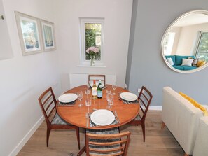 Dining - Galvayne (Dartmouth)