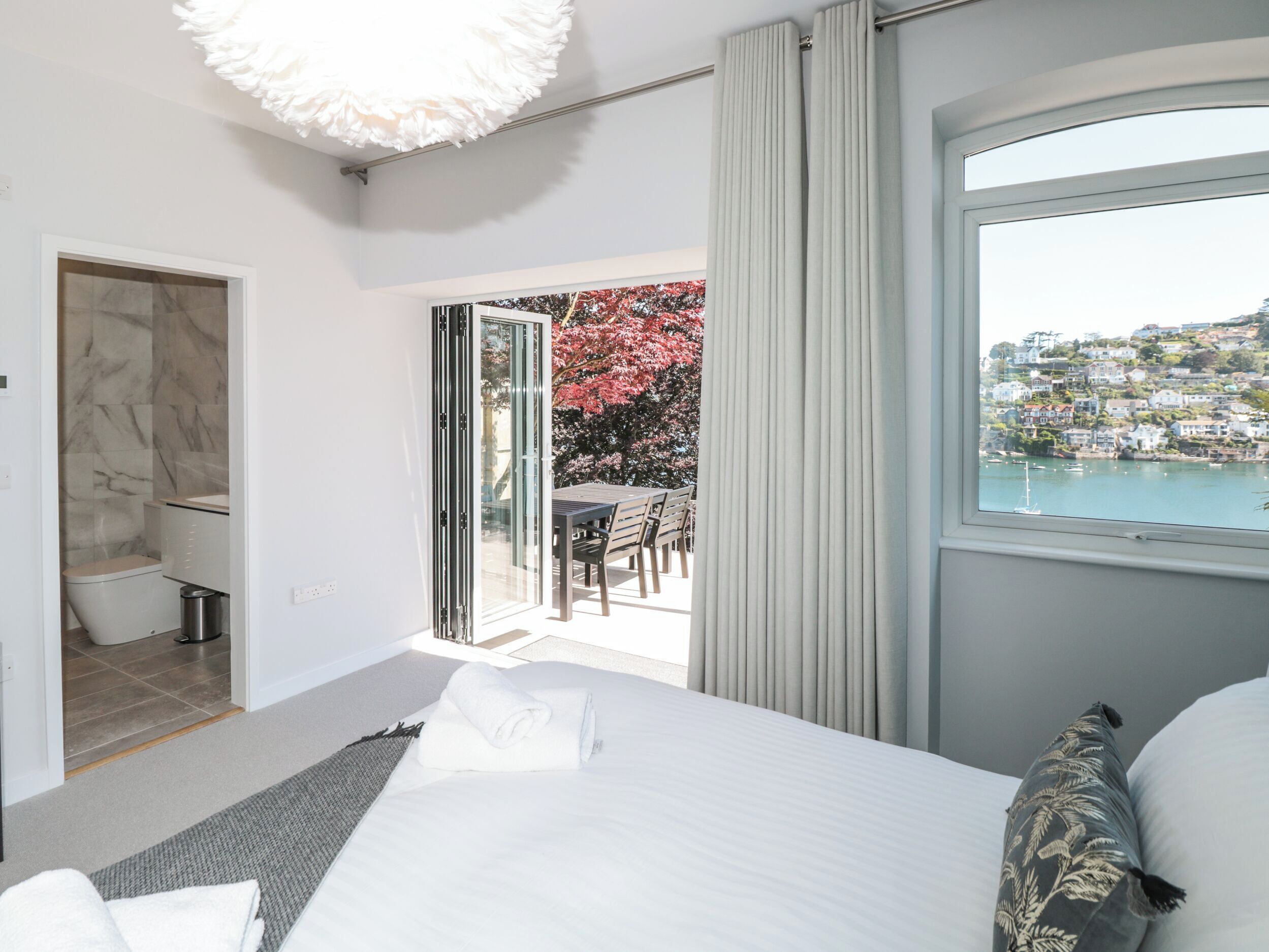 2 chambres, décor unique, ameublement unique, accès au Wi-Fi (inclus)
