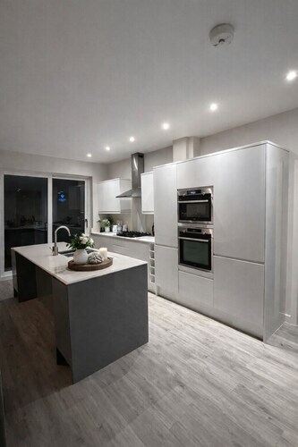 Luxurious 4 bedroom house in Orpington