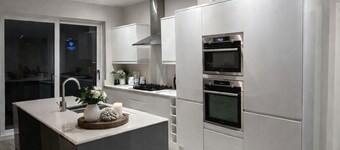 Luxurious 4 bedroom house in Orpington