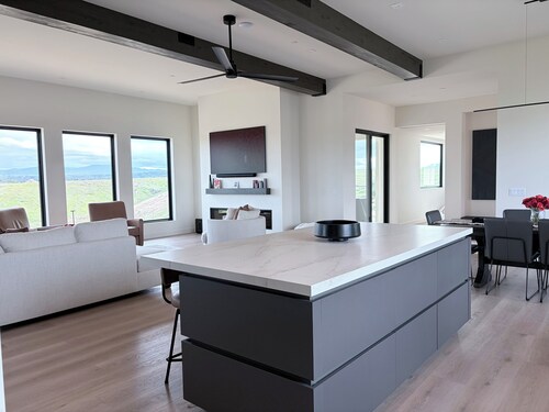 AgaveTemecula Main House  Private 10-Acre Wine Country Estate