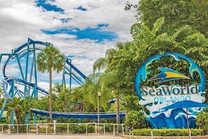 Unclassified image, 2 of 16, button - Aloft Orlando International Drive | Aloft King | Near Discovery Cove & Aquatica (Orlando)