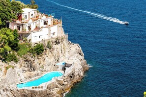 Exterior - AMORE RENTALS-Villa Incanto sul Mare-Exclusive Oasis, Private Chef & Sea Access (Campania)