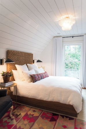 Room - Kubli Haus (Jacksonville)