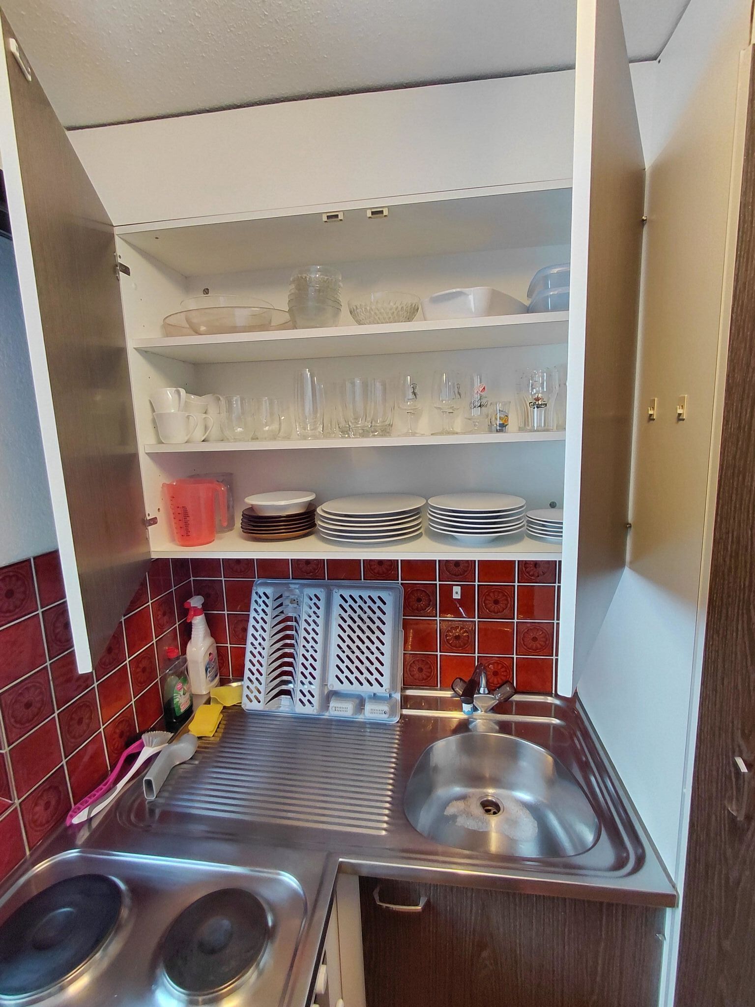 Kühlschrank, Kochgeschirr/Geschirr/Besteck