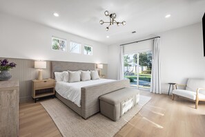 4 bedrooms, iron/ironing board, Internet, bed sheets - Resort Style House -pool-office-gym in the Northwest of the city. (Bakersfield)