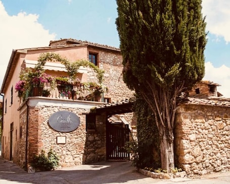 Exterior. Locanda Casalta