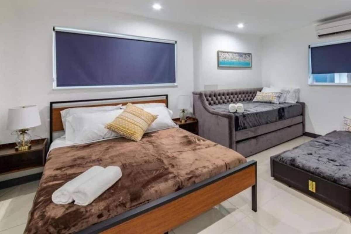 コンフォート ルーム | アイロン / アイロン台、WiFi (無料)