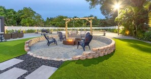 Comfort Room | Property grounds - Athletic Villa Football Field Gym Cinema (North Miami)