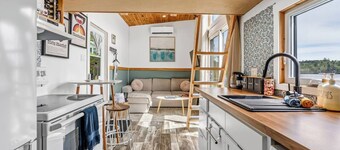 Lakefront Tiny Home w/ Hot Tub + Sunset Views