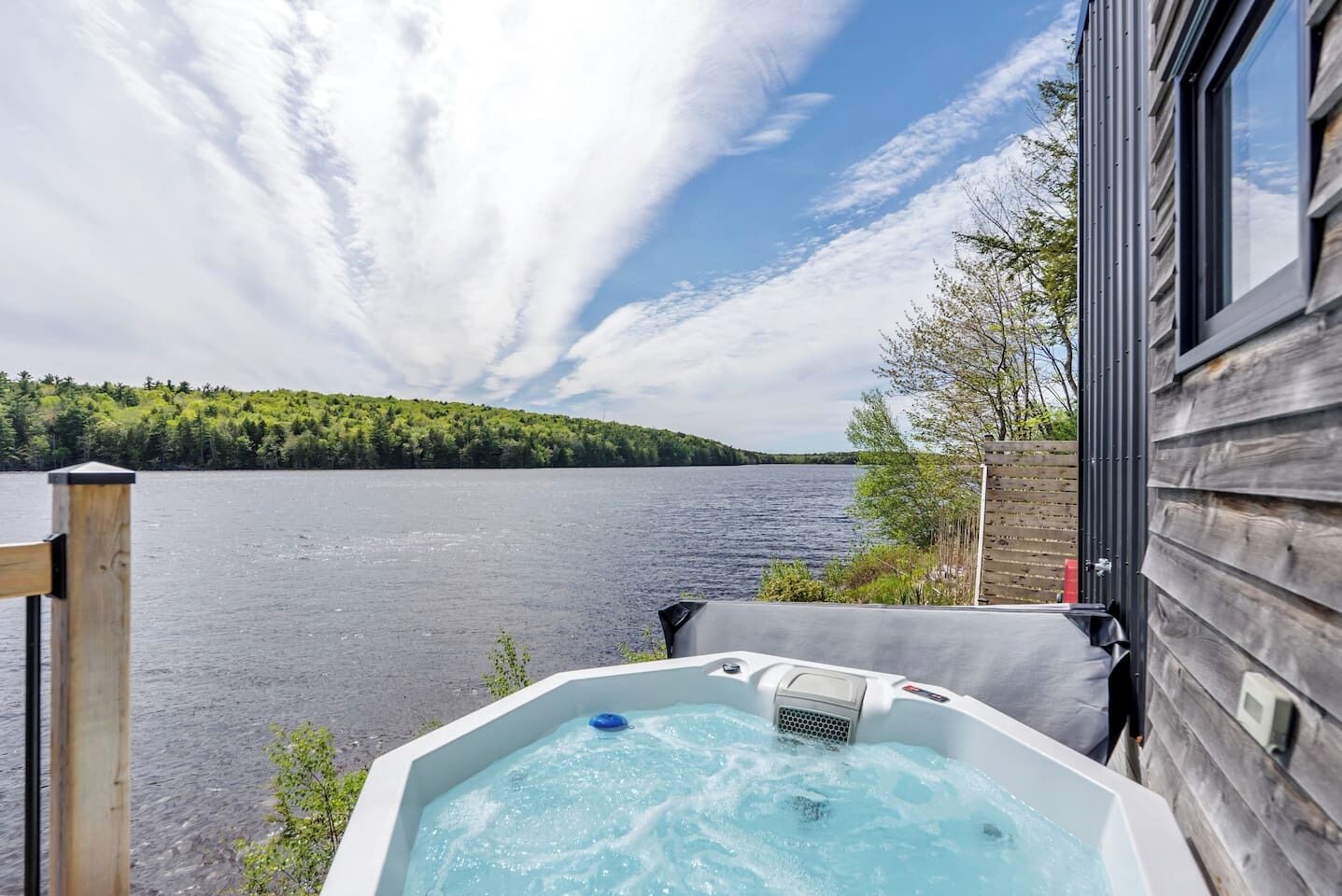 Bain à remous extérieur