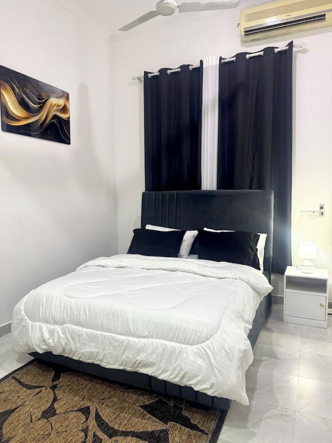 3 bedrooms, iron/ironing board, Internet, bed sheets