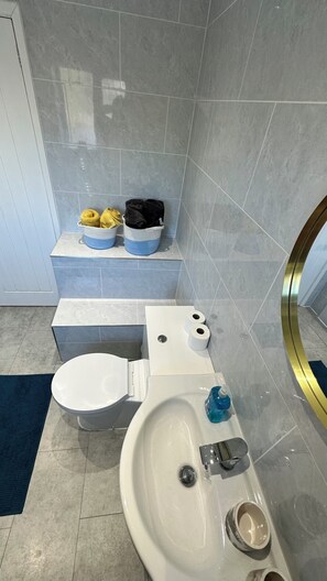 Nicht klassifiziertes Bild, 2 von 22, Schaltfläche