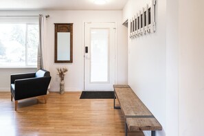 Interior - Spacious Home!Quick Drive to Downtown!
Boat Parking available! (Kelowna)