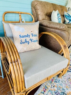Interior - Sea Spot - Up! Beach access/Deck/Ocean view (Folly Beach)