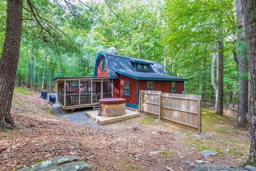 Hope's Haven: Hot Tub, River Access, Pet Friendly