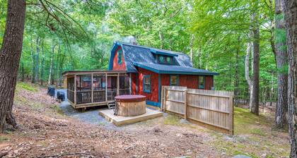 Hope's Haven: Hot Tub, River Access, Pet Friendly