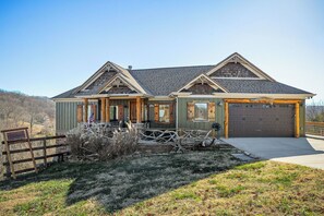 Exterior - Coconut Ridge Over Looking Center Hill (Smithville)
