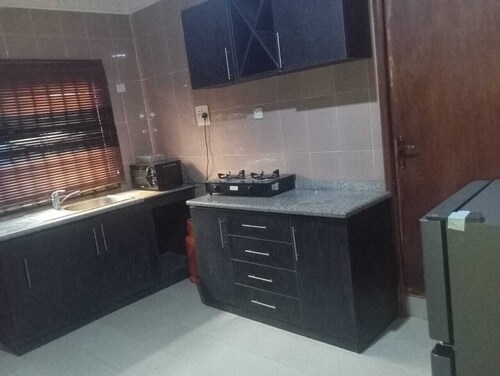 Perfect 3-bedroom bungalow very beautiful in the neighborhood.