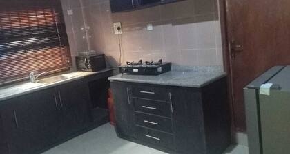 Perfect 3-bedroom bungalow very beautiful in the neighborhood.