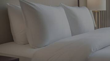 Standard Room, 1 King Bed | Blackout drapes, free WiFi