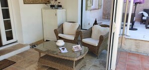 Terrace/patio - Villa NAHEMA Swimming pool & 2 minutes from the beach and Port Grimaud, Golfe Saint Tropez (Grimaud)