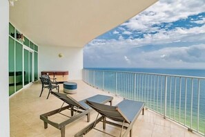 Condo, varias camas (Turquoise C2509) | Terraza o patio