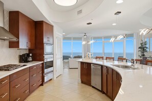 Condo, Multiple Beds (Turquoise C2509) | Private kitchen - Turquoise C2509 (Orange Beach)