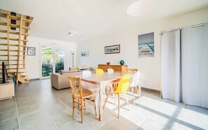 Interior - Maison familiale au calme près de l'océan (Le Tour-du-Parc)