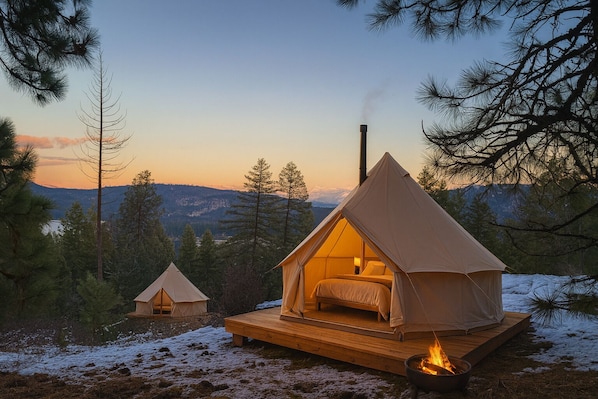 Fyrbäddsrum - utsikt mot bergen | Boendeområde